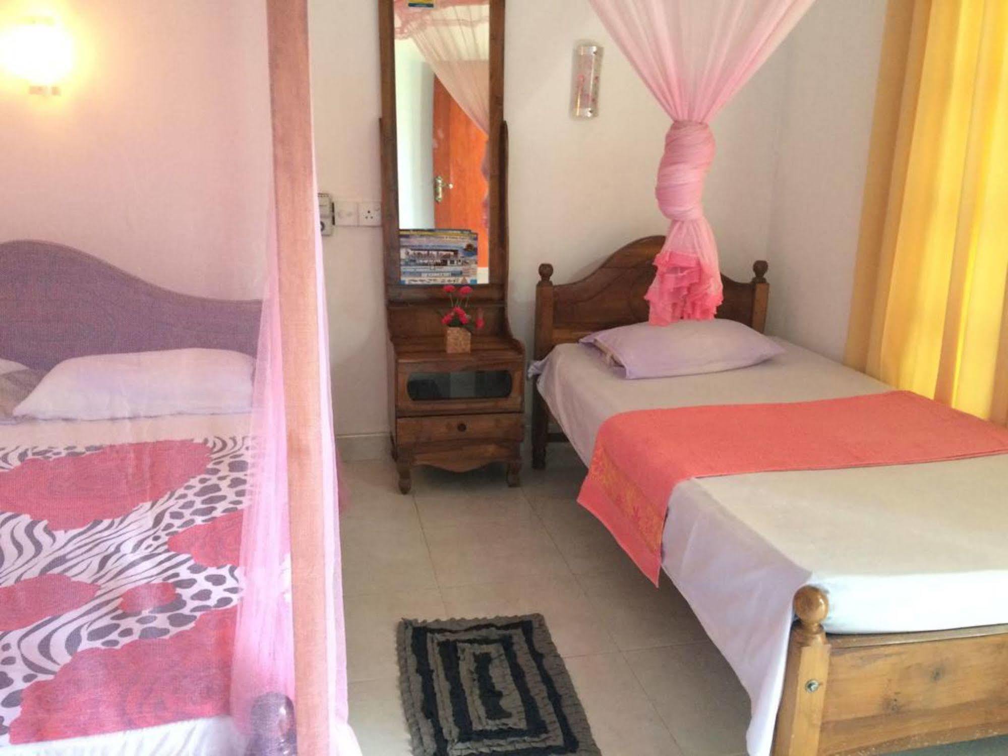 Sun Rest Mirissa Hotell Banduramulla Eksteriør bilde